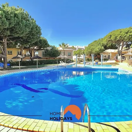 #270 T2 Bicos Flat S By Holidays דירה